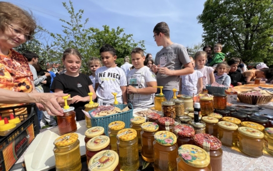 Mézes piknik 2025